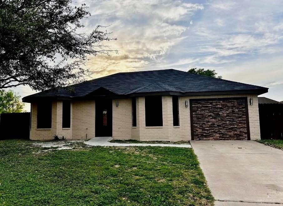 Photo 1 of 317 Whitewing Drive, La Joya