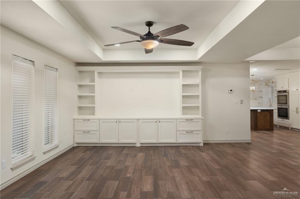 Photo 6 of 204 Iris Avenue