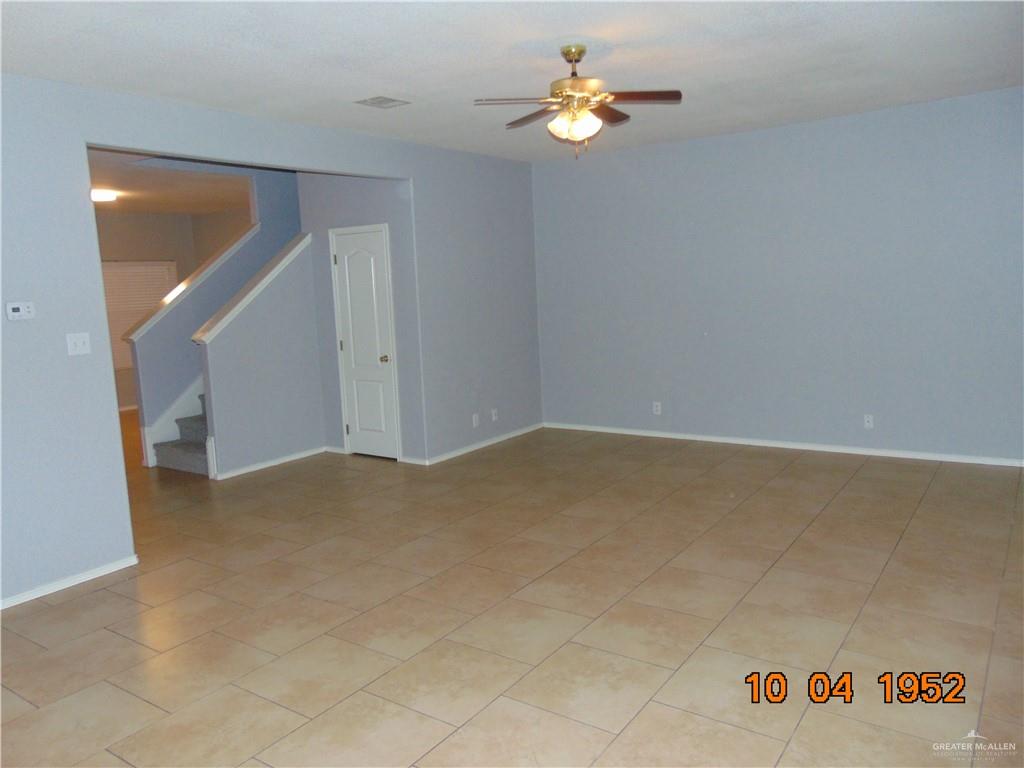 Photo 13 of 4717 Violet Avenue