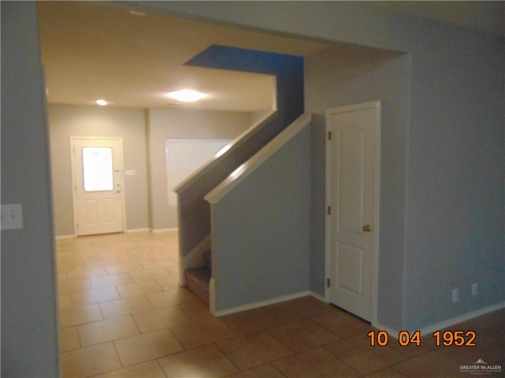 Photo 6 of 4717 Violet Avenue