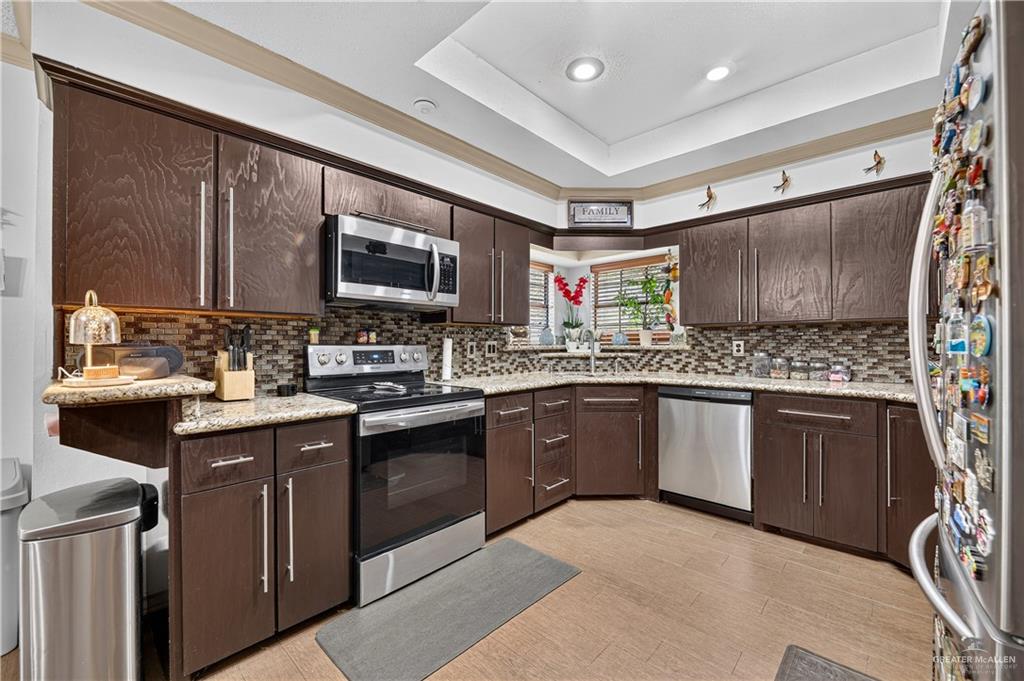 Photo 9 of 205 Lark Avenue