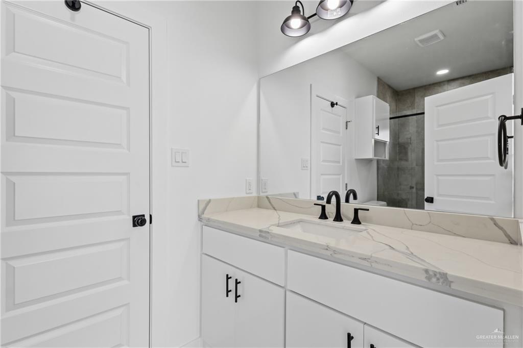 Photo 13 of 1225 Evergreen Avenue