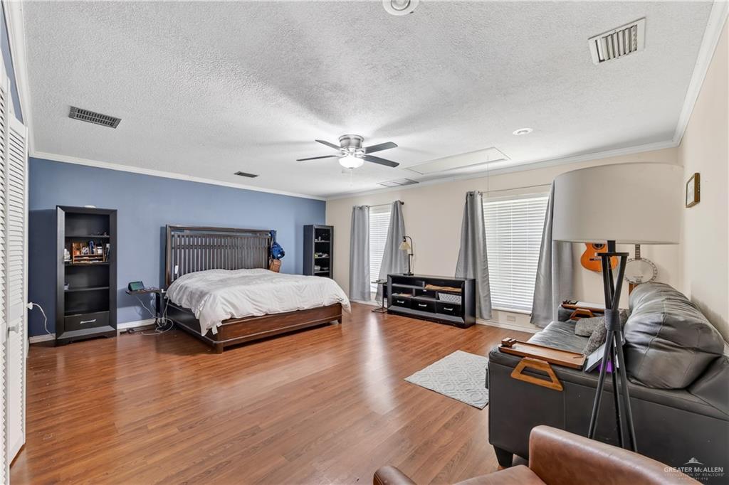Photo 18 of 100 Whitewing Avenue