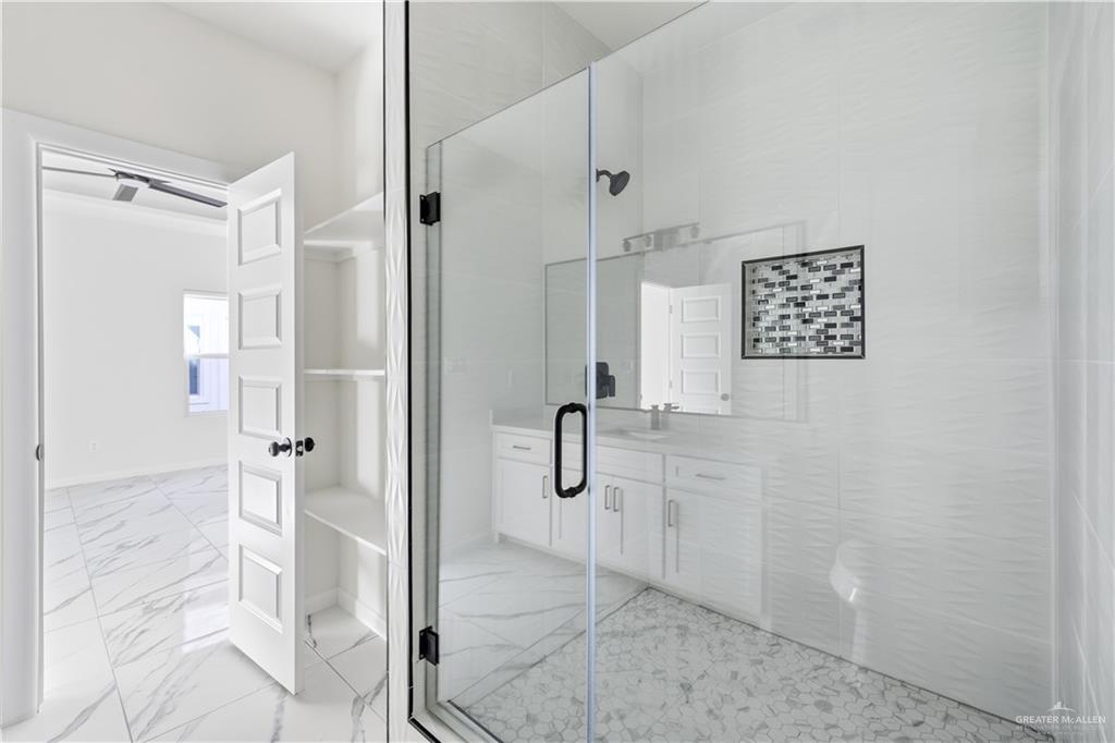 Photo 14 of 1324 Abesam Avenue #4