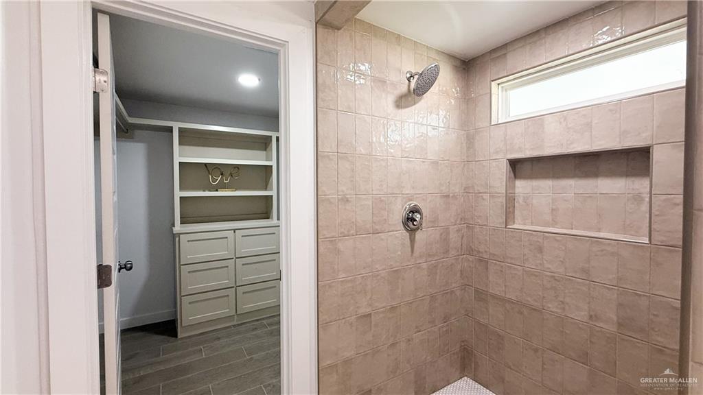 Photo 8 of 2020 Camellia Avenue