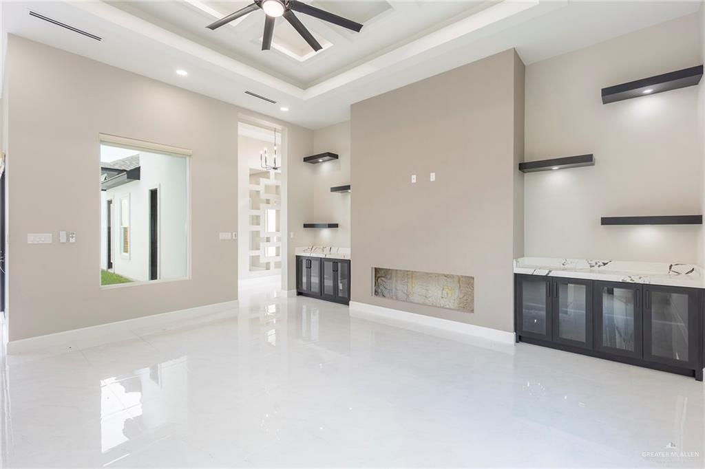 Photo 4 of 7305 25th Lane