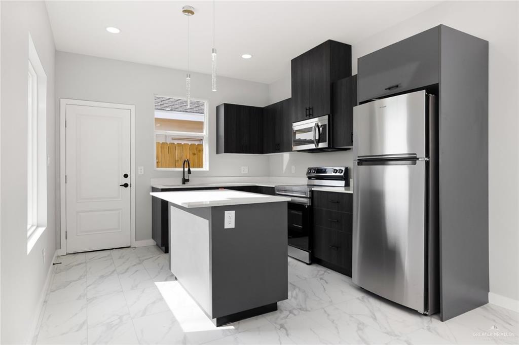 Photo 9 of 1007 Woodson Avenue #4