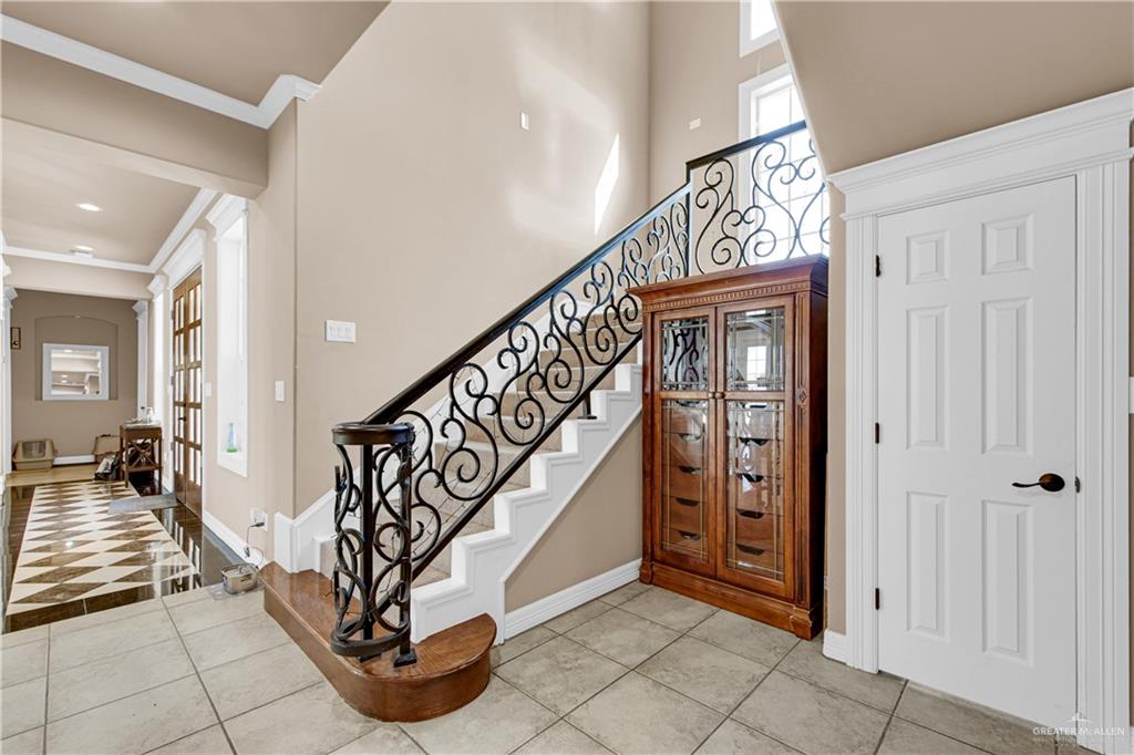 Photo 11 of 731 Lion Lake Drive