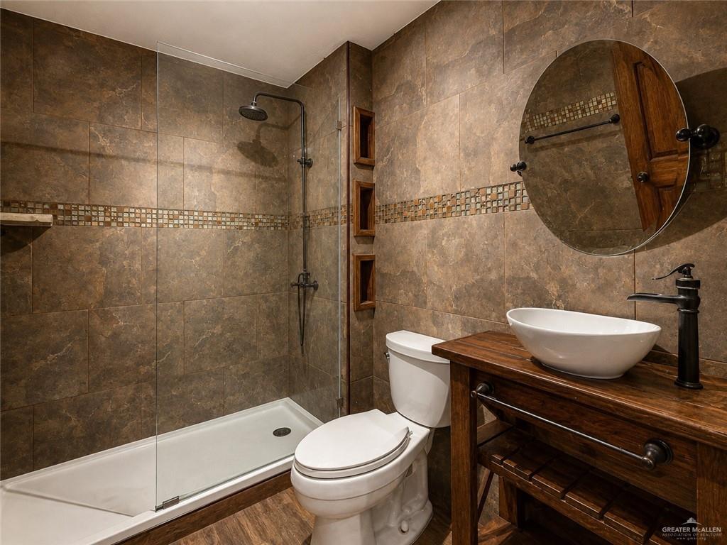 Photo 11 of 2820 Joan Drive