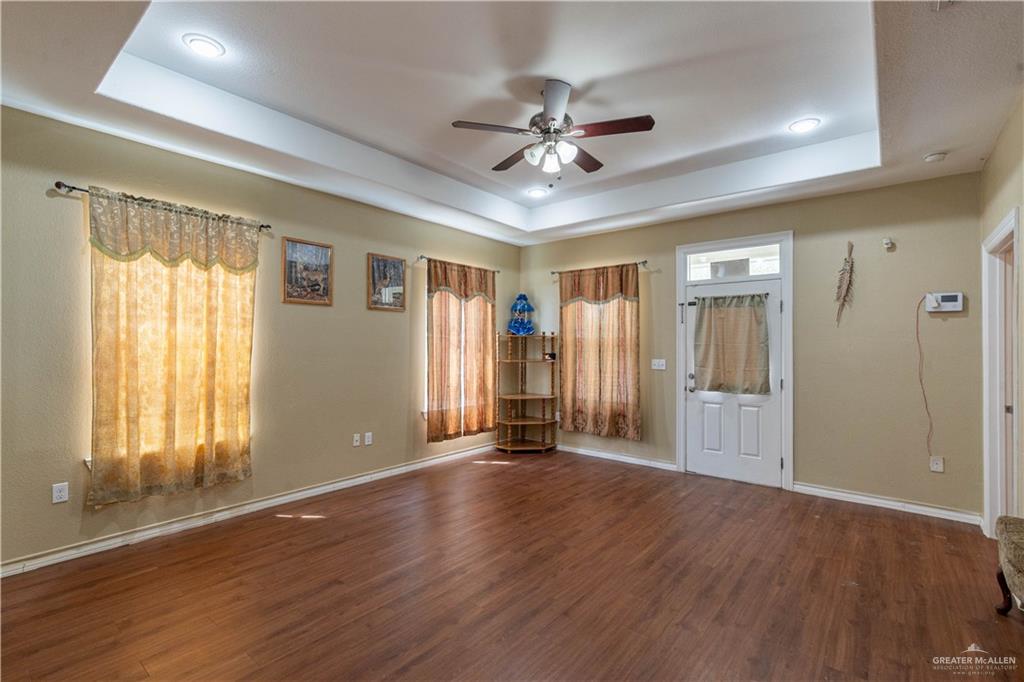 Photo 3 of 3909 Washmon Avenue