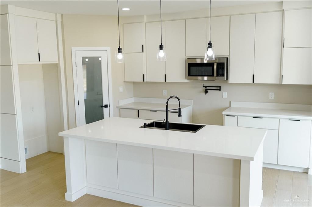 Photo 6 of 2408 San Pascual Street