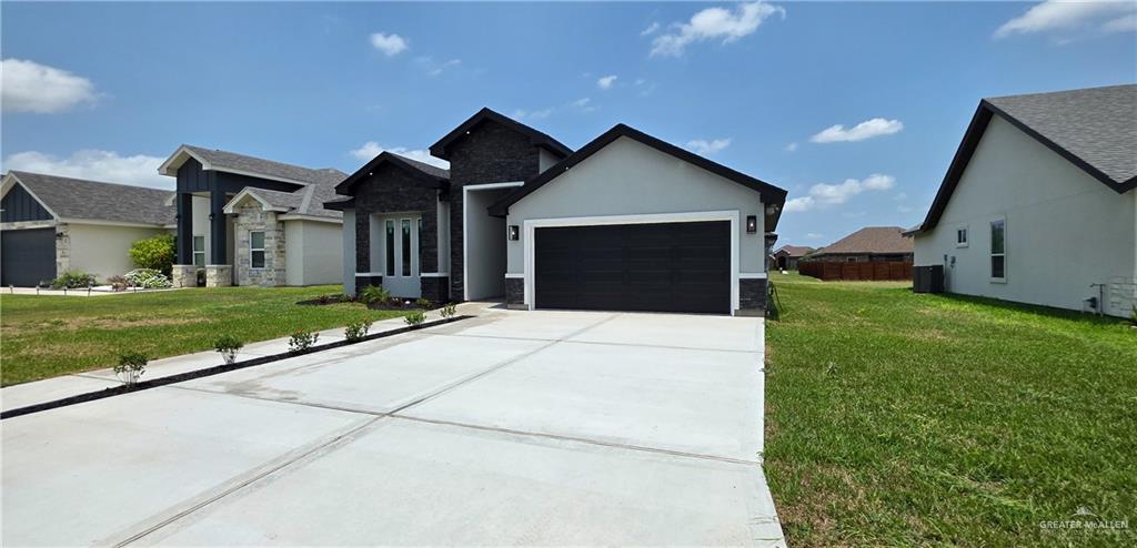 Photo 3 of 901 Micaela Drive
