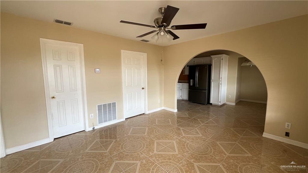 Photo 4 of 7100 Seminary Road