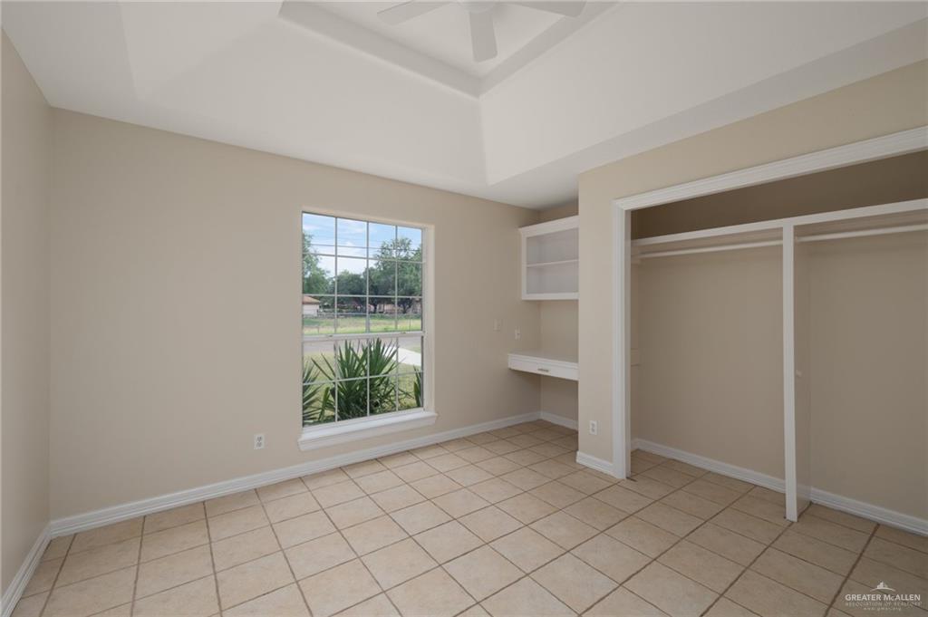 Photo 9 of 2403 Sunset Lane