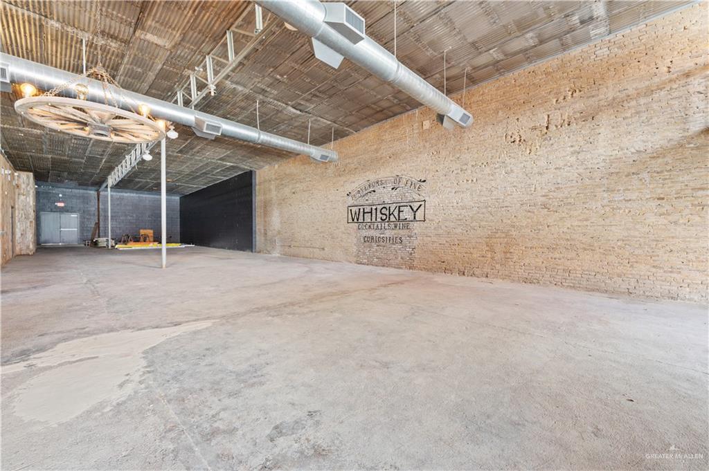 Photo 8 of 221 Kleberg Avenue