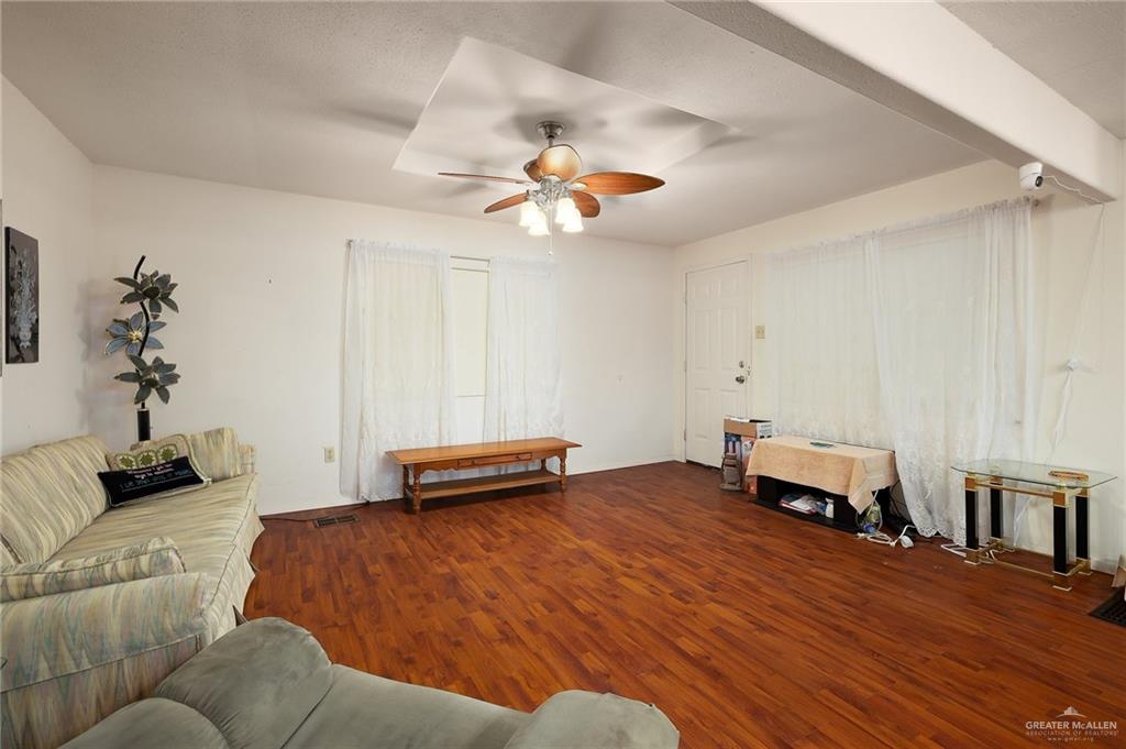 Photo 2 of 411 Palmetto Palm Street