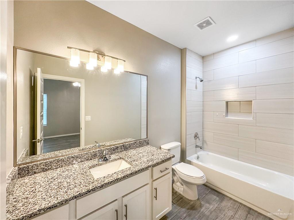 Photo 10 of 1813 Stauffer Street #1