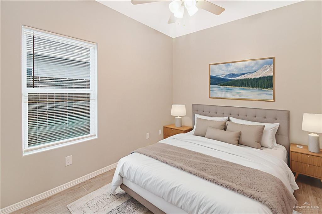 Photo 11 of 1813 Stauffer Street #1