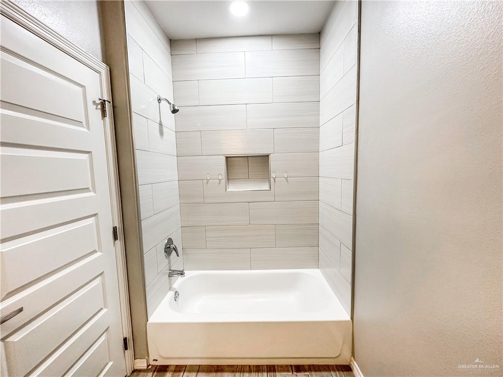 Photo 12 of 1813 Stauffer Street #1
