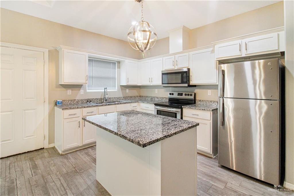 Photo 2 of 1813 Stauffer Street #1