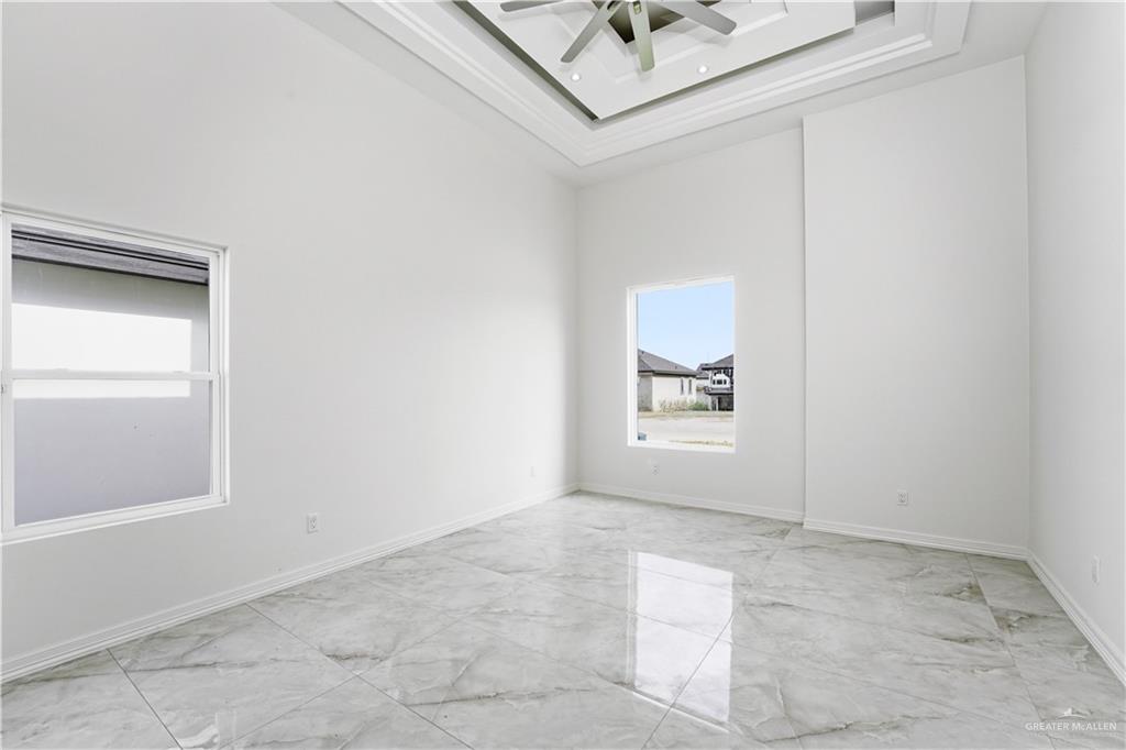 Photo 13 of 1123 Boxwood Street