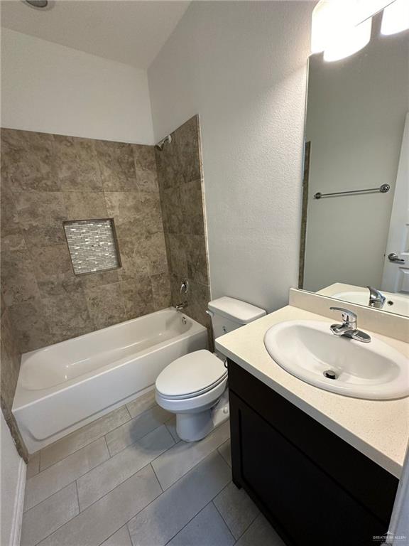 Photo 10 of 3704 Valeria Street #4