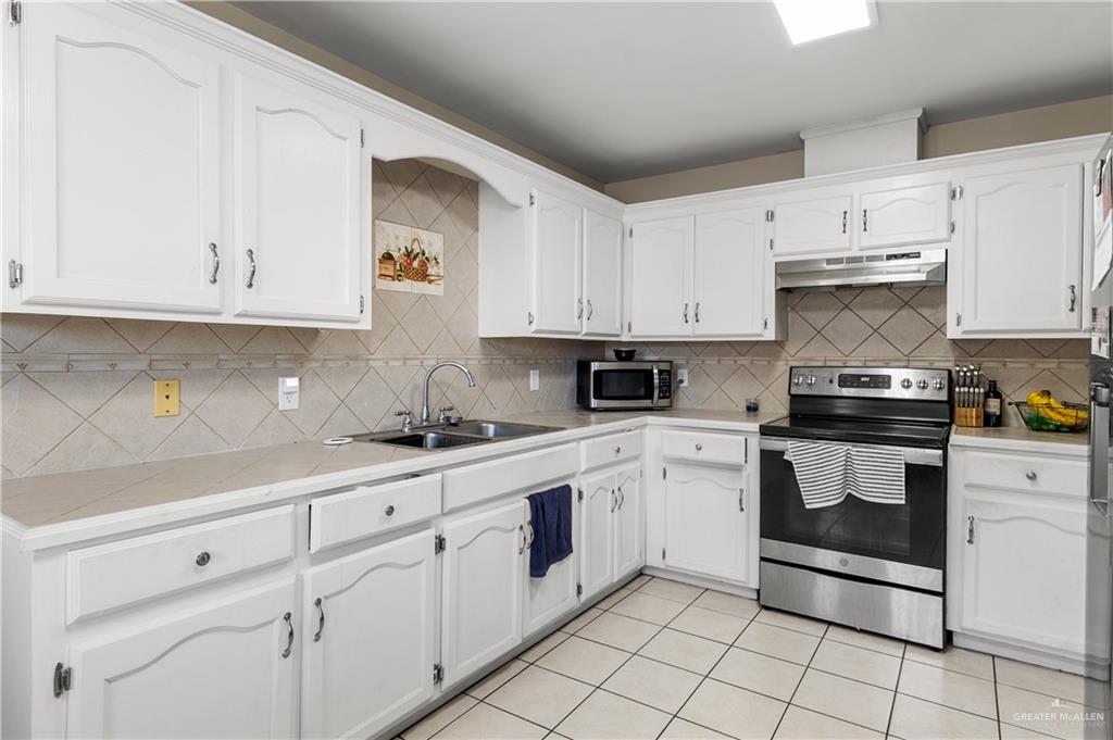 Photo 6 of 4005 Aleli Street
