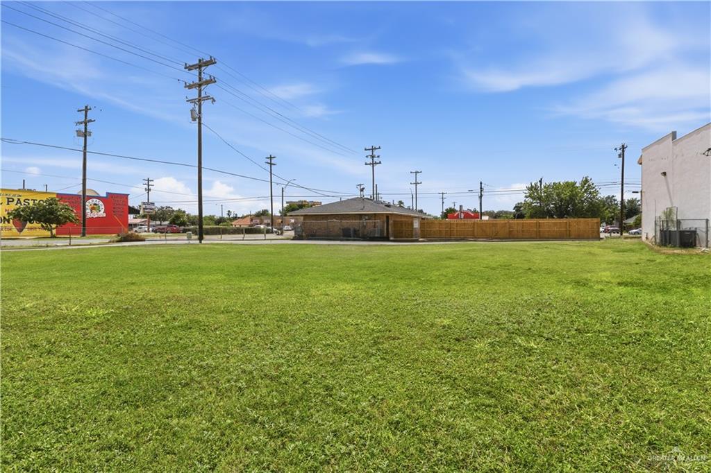 Photo 12 of 2101 Raul Longoria Road