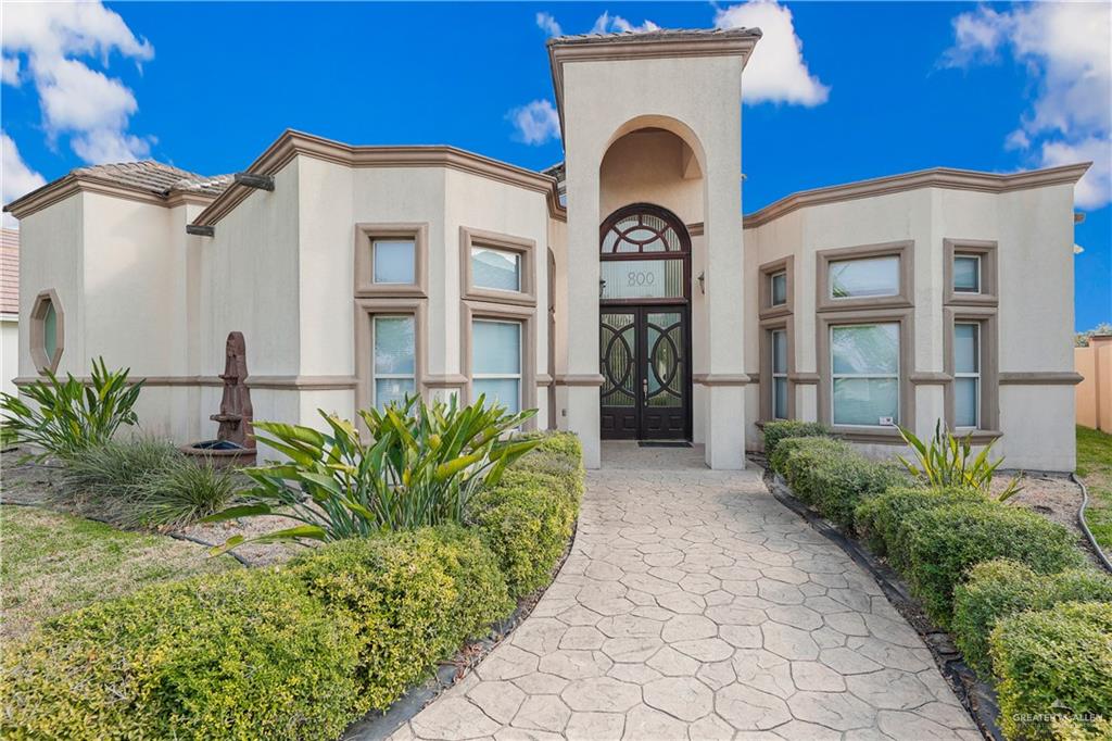 Single Family home at 800 Balboa Avenue, McAllen, Texas