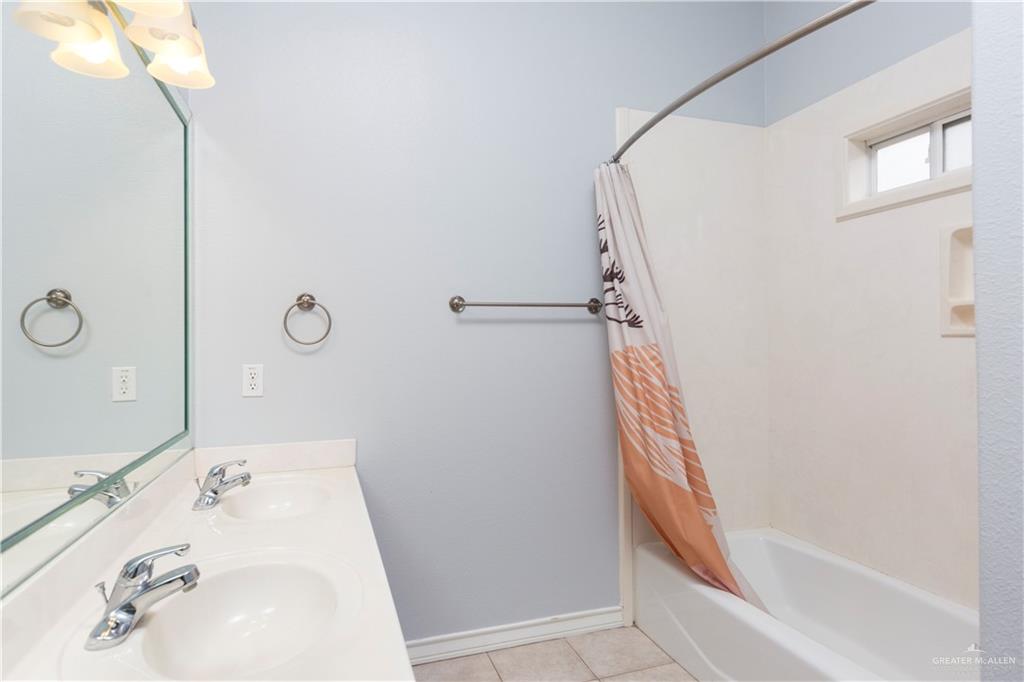 Photo 10 of 708 Excalibur Street