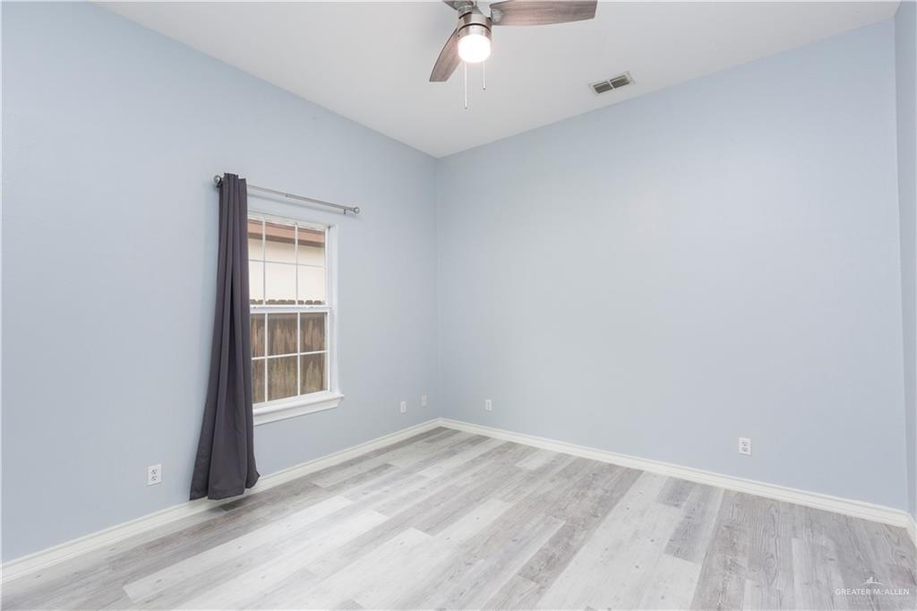 Photo 14 of 708 Excalibur Street