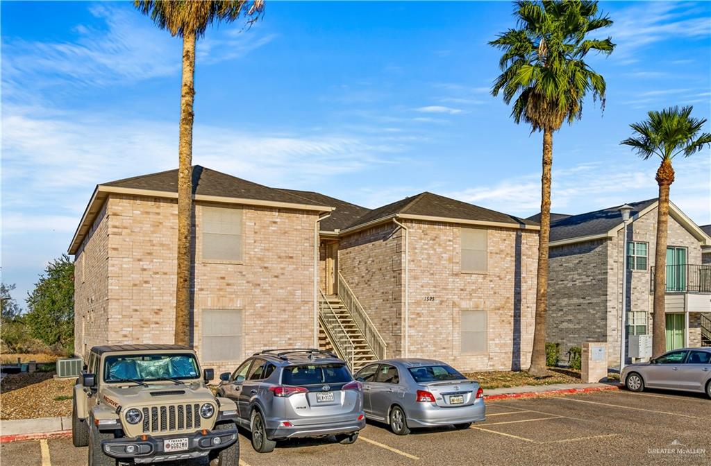 Photo 12 of 1523 Oasis Avenue #4