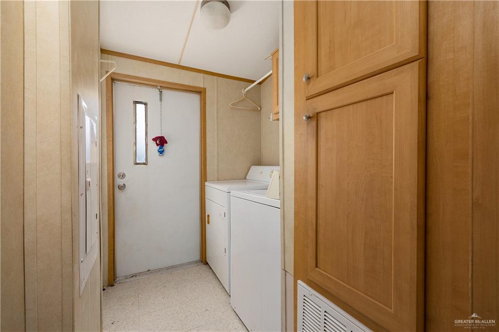 Photo 9 of 5645 Bionas Street