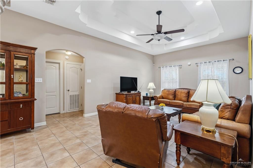 Photo 4 of 1600 Oak Ridge Drive