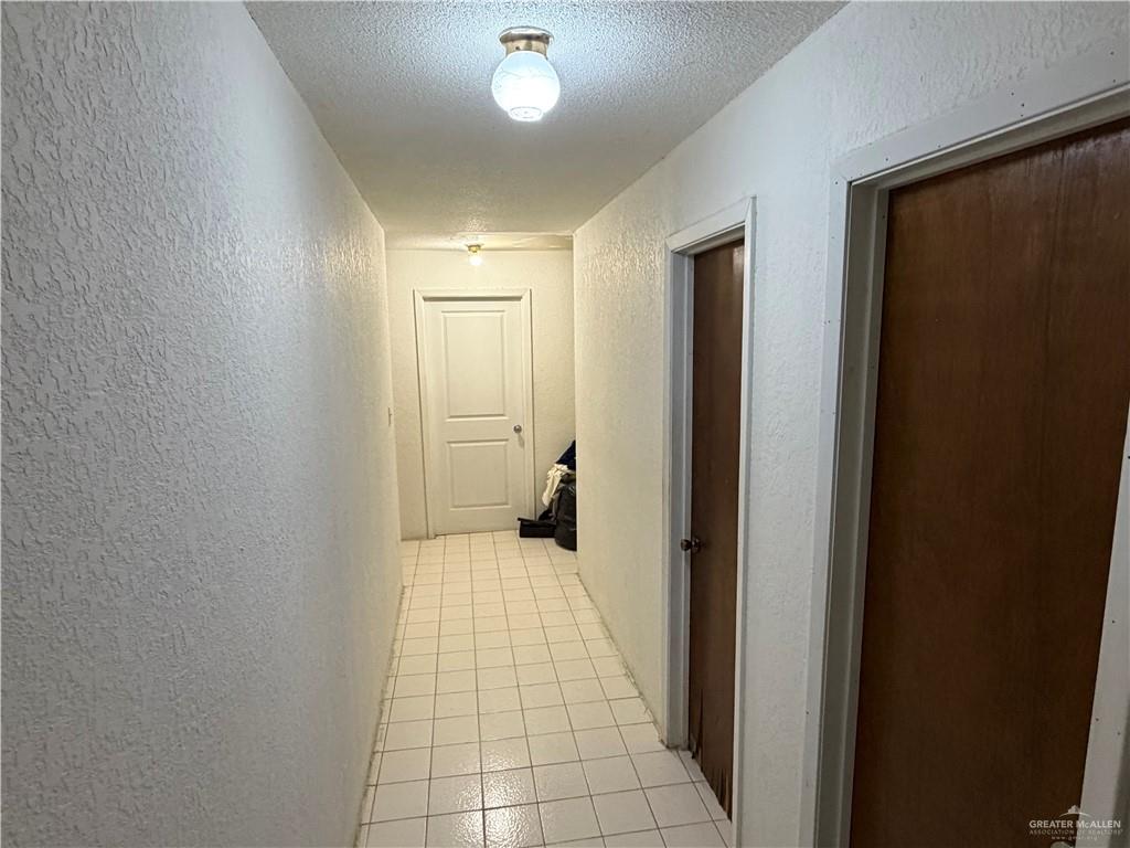 Photo 12 of 804 Gladiator Boulevard