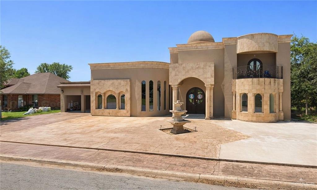 Photo 1 of 302 9th Street, Hidalgo
