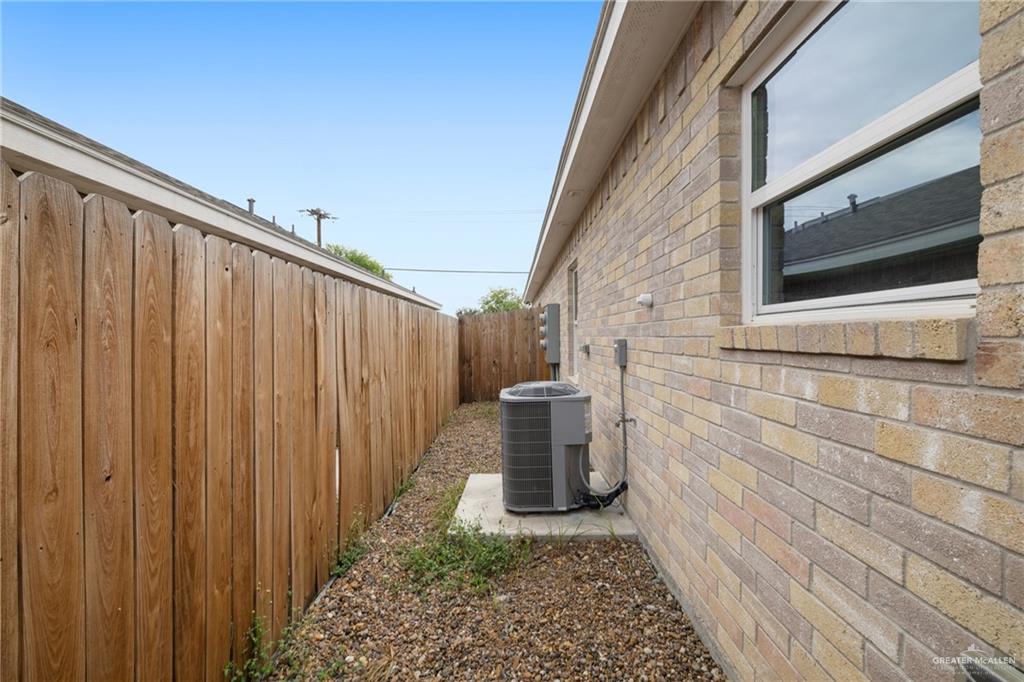 Photo 12 of 2202 Hester Street #4