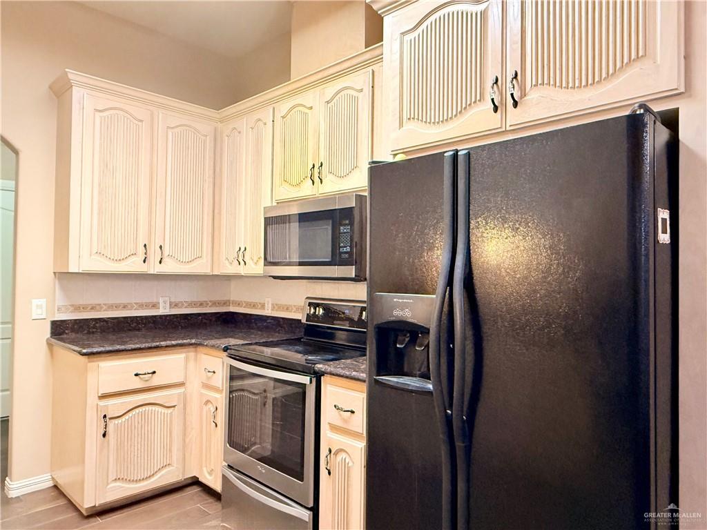 Photo 11 of 3700 San Gerardo Street