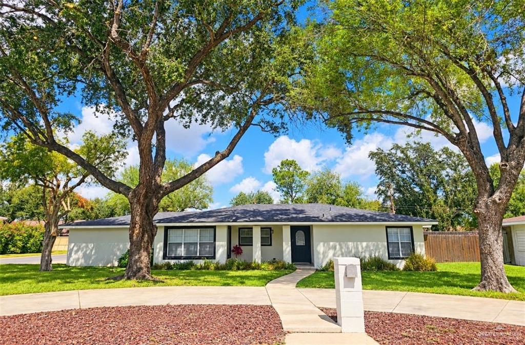 Photo 1 of 1122 Highland Avenue, McAllen