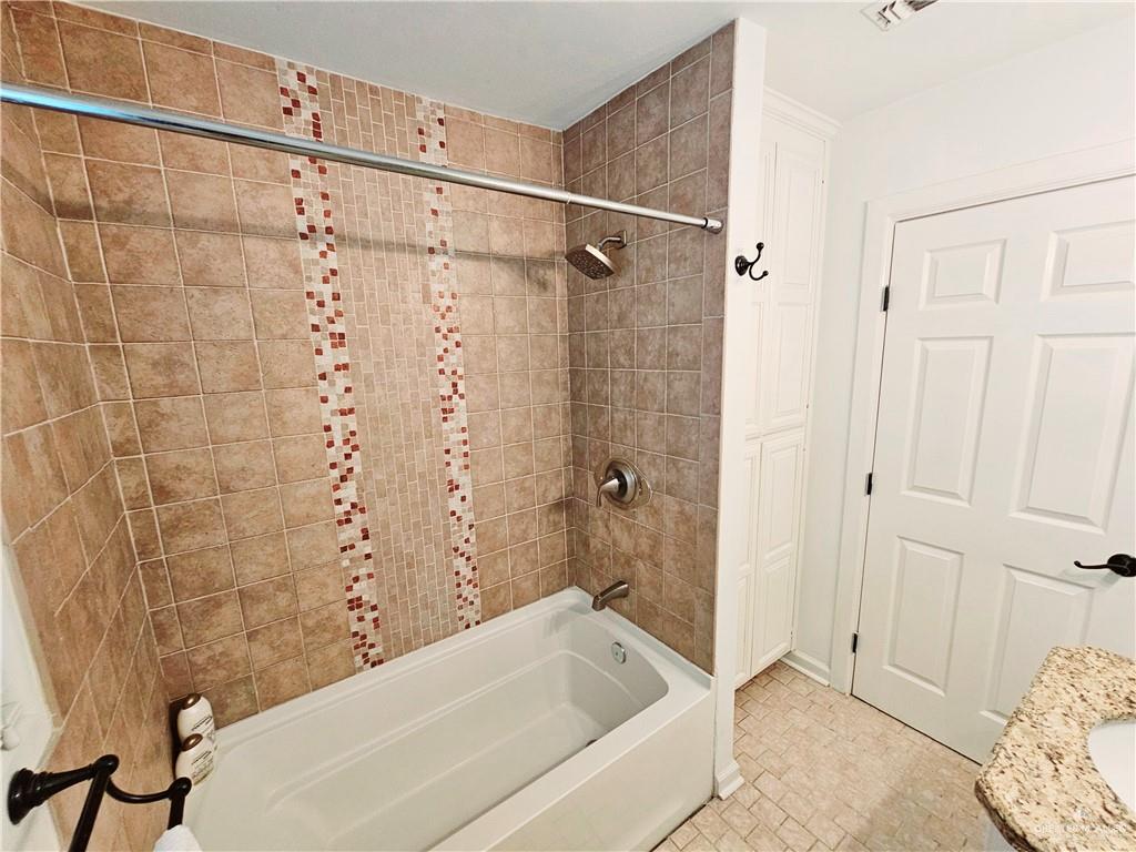 Photo 18 of 1122 Highland Avenue