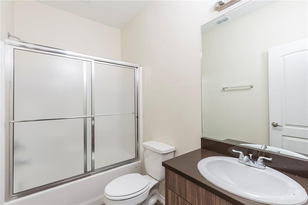 Photo 9 of 1802 Cortlandt Street
