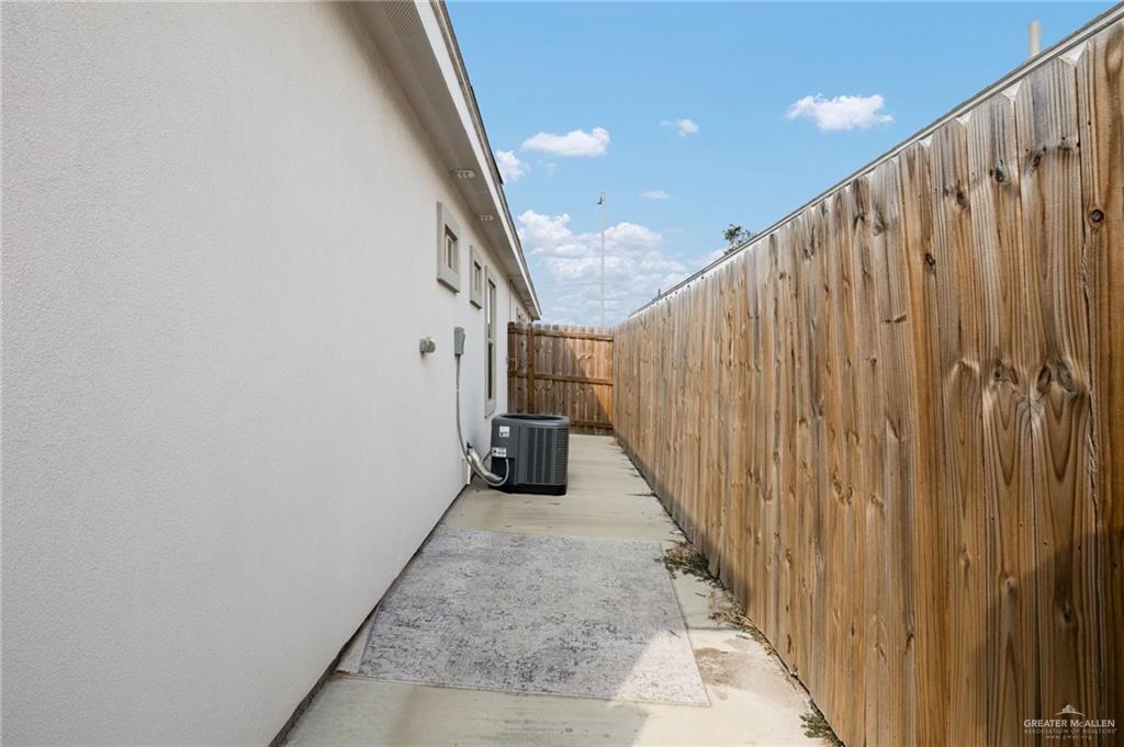 Photo 15 of 5805 Sandpiper Avenue #4