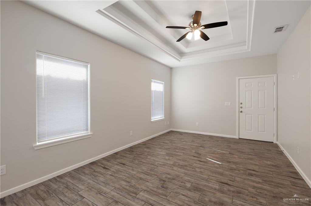 Photo 7 of 5805 Sandpiper Avenue #4