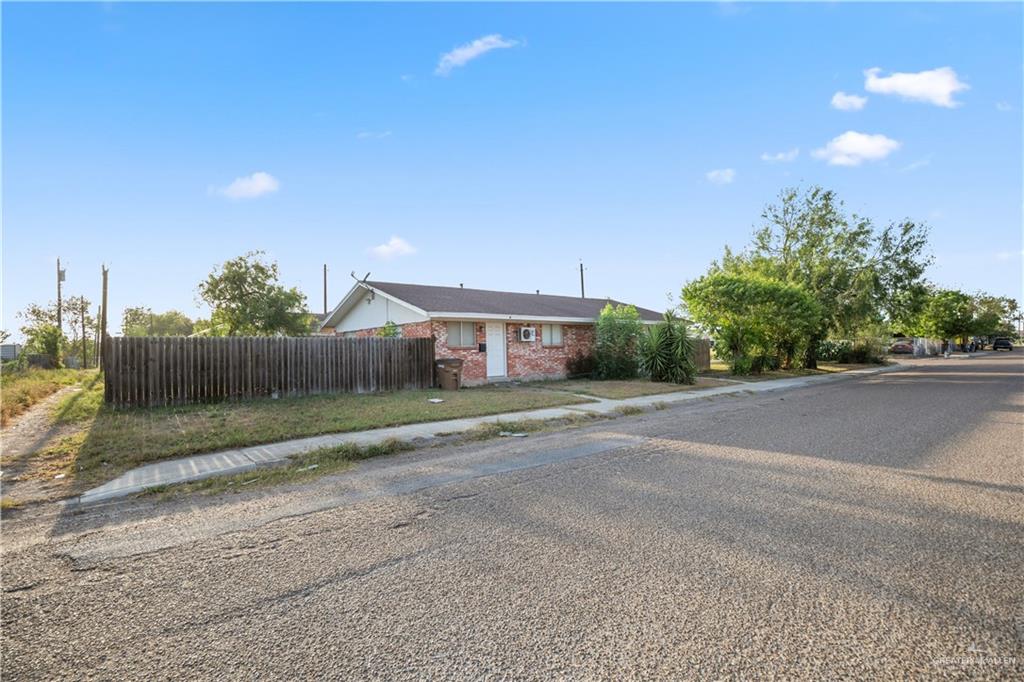 Photo 4 of 322 Mahl Street
