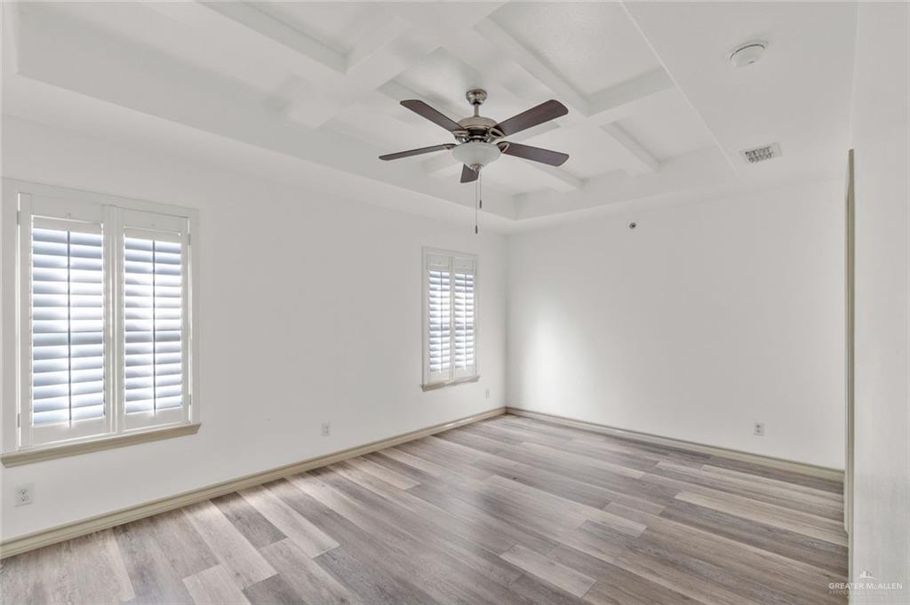 Photo 10 of 1200 Pineridge Avenue #4