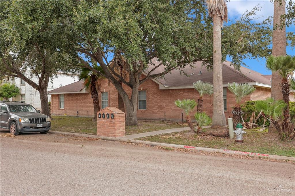 Photo 2 of 2106 Kimberly Lane