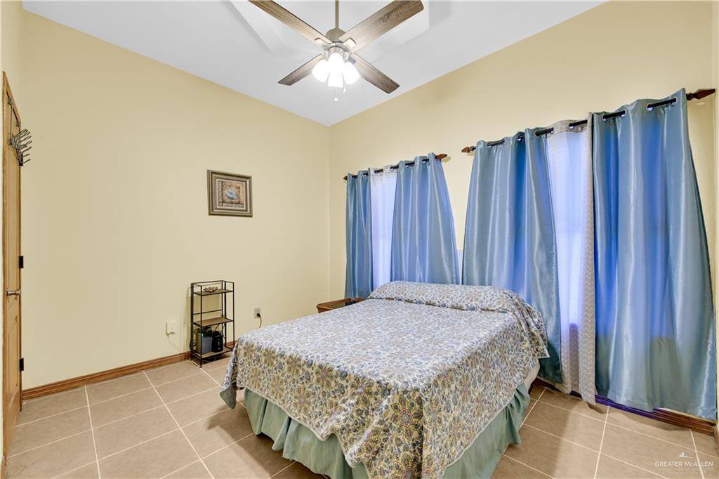 Photo 8 of 1012 Carolina Avenue