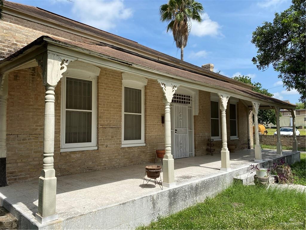 Photo 25 of 200 Corpus Street