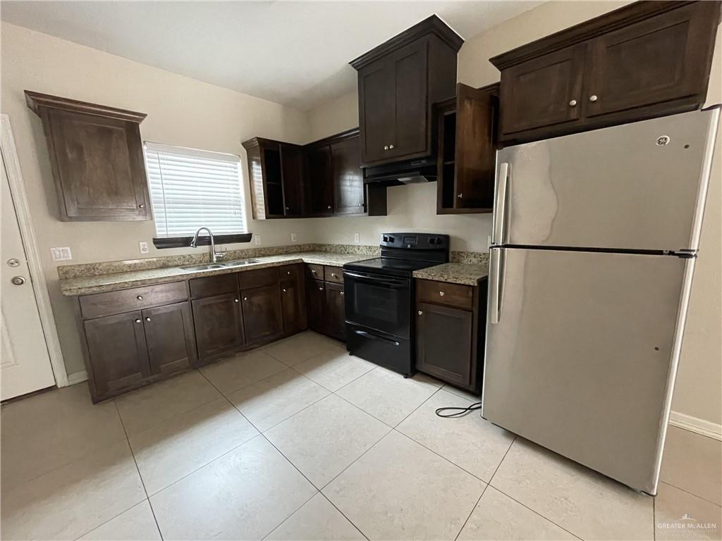 Photo 2 of 2711 Garfield Avenue #4