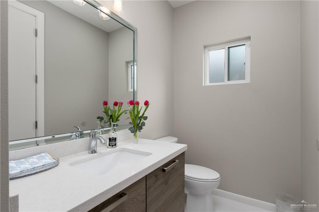 Photo 13 of 5816 Pelican Avenue